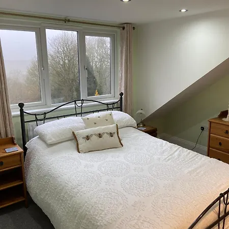 Four Oaks, Kintbury. Private Self-Catering Annex. Apartment Exterior photo