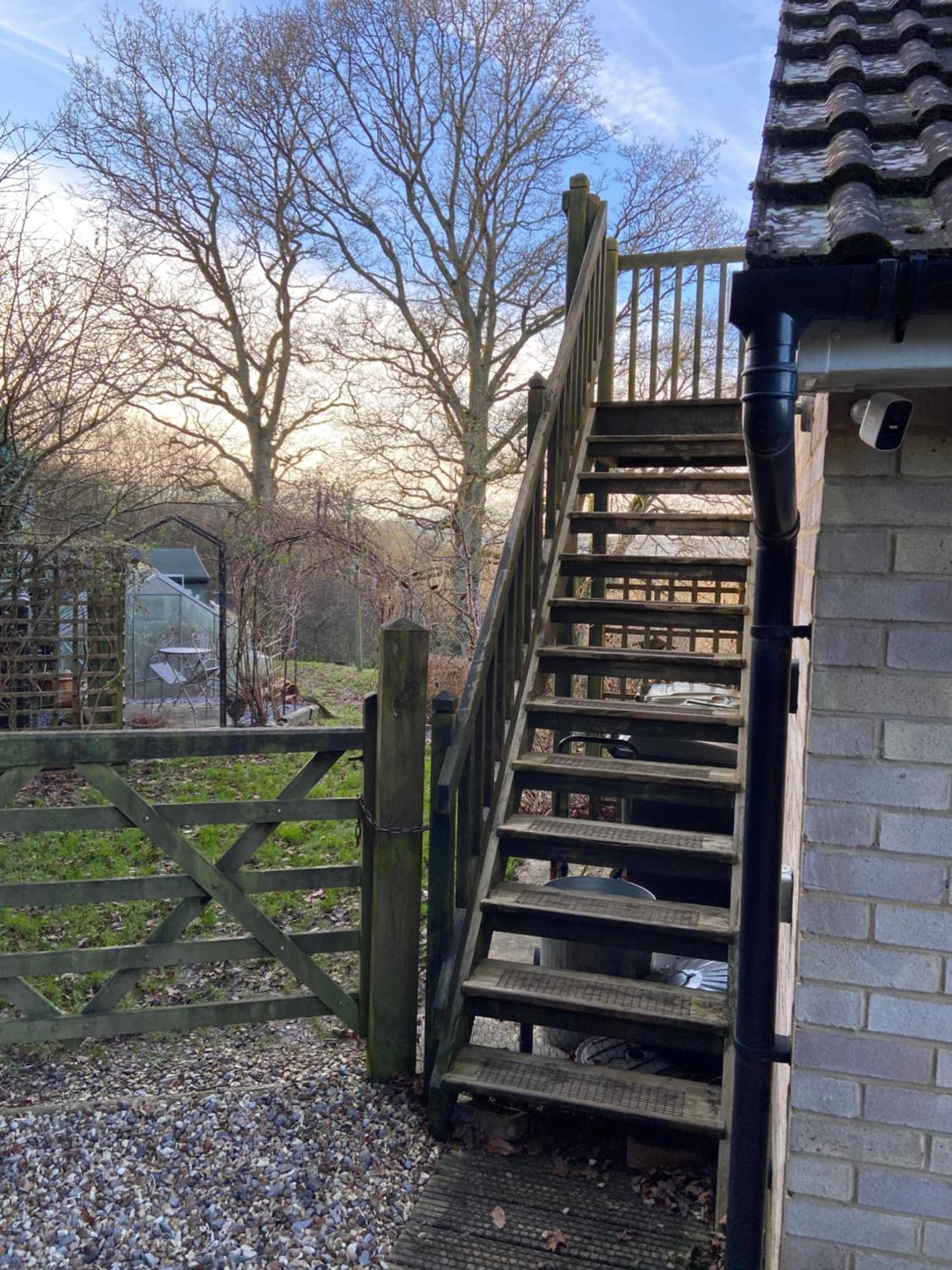 Four Oaks, Kintbury. Private Self-catering Annex. Kintbury